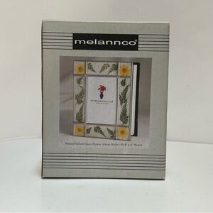 Melannco Pressed Yellow Daisy Flower Photo Album